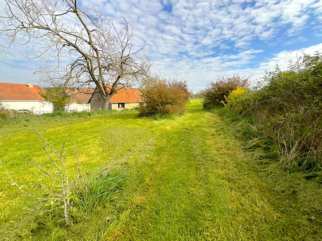 Maison à BAULAY