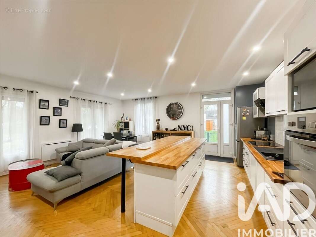 Photo 4 - Appartement à VERT-SAINT-DENIS