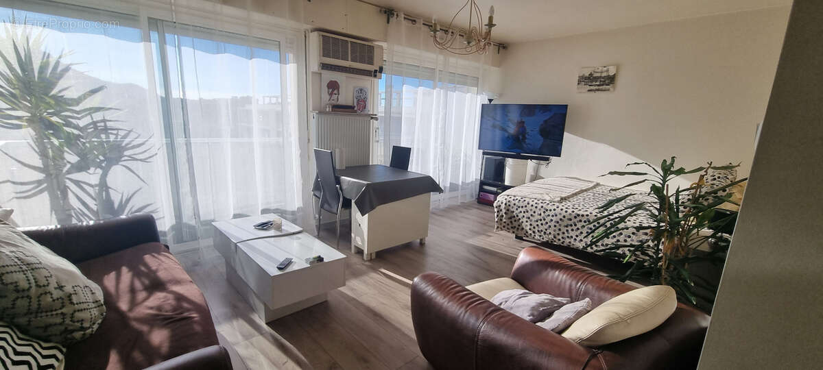 Appartement à MARSEILLE-8E