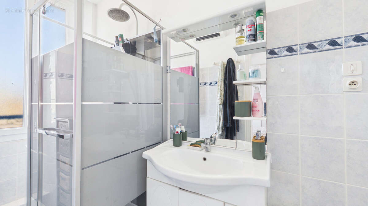 Appartement à CARQUEIRANNE