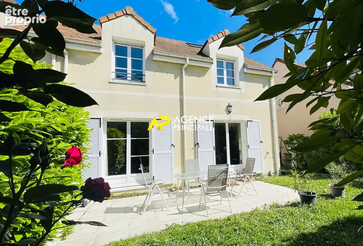 Maison à SARTROUVILLE