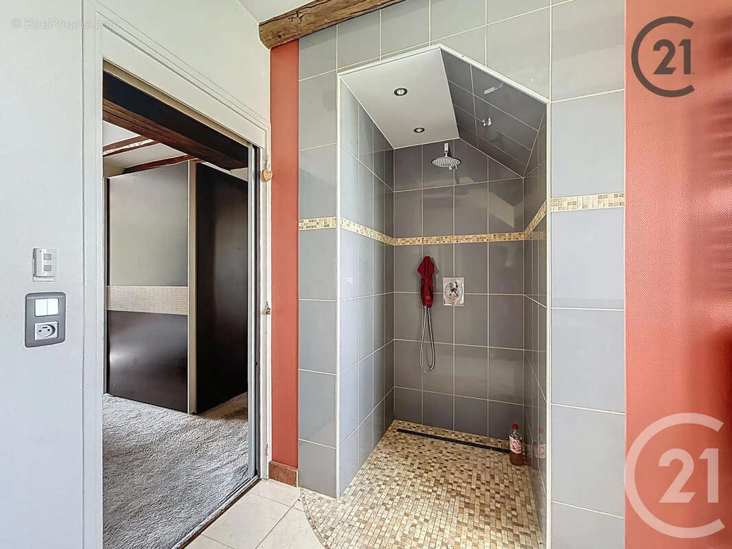 Maison à VAL-DE-VESLE