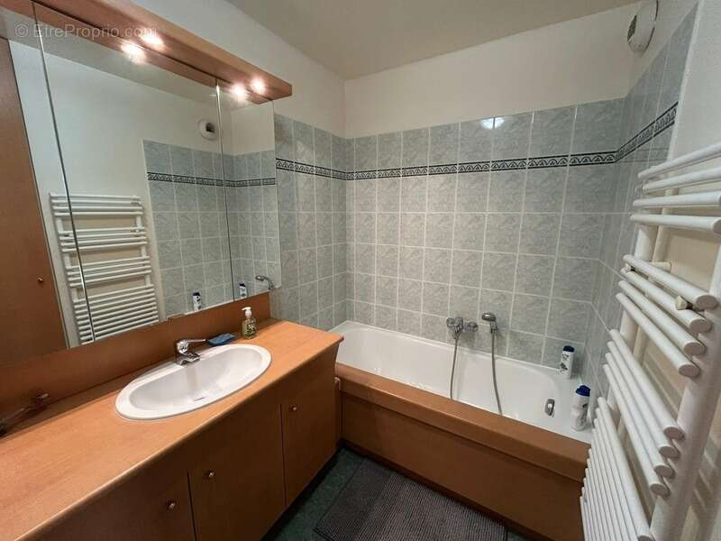 Appartement à LA GARENNE-COLOMBES