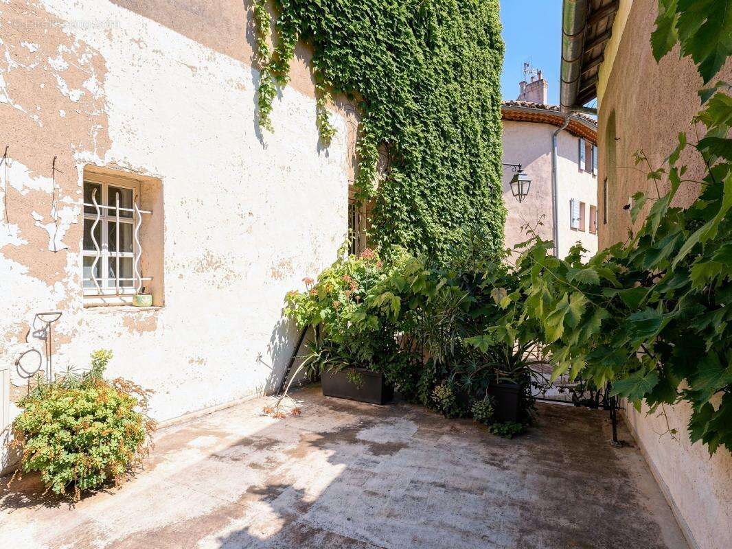 Maison à BOUC-BEL-AIR