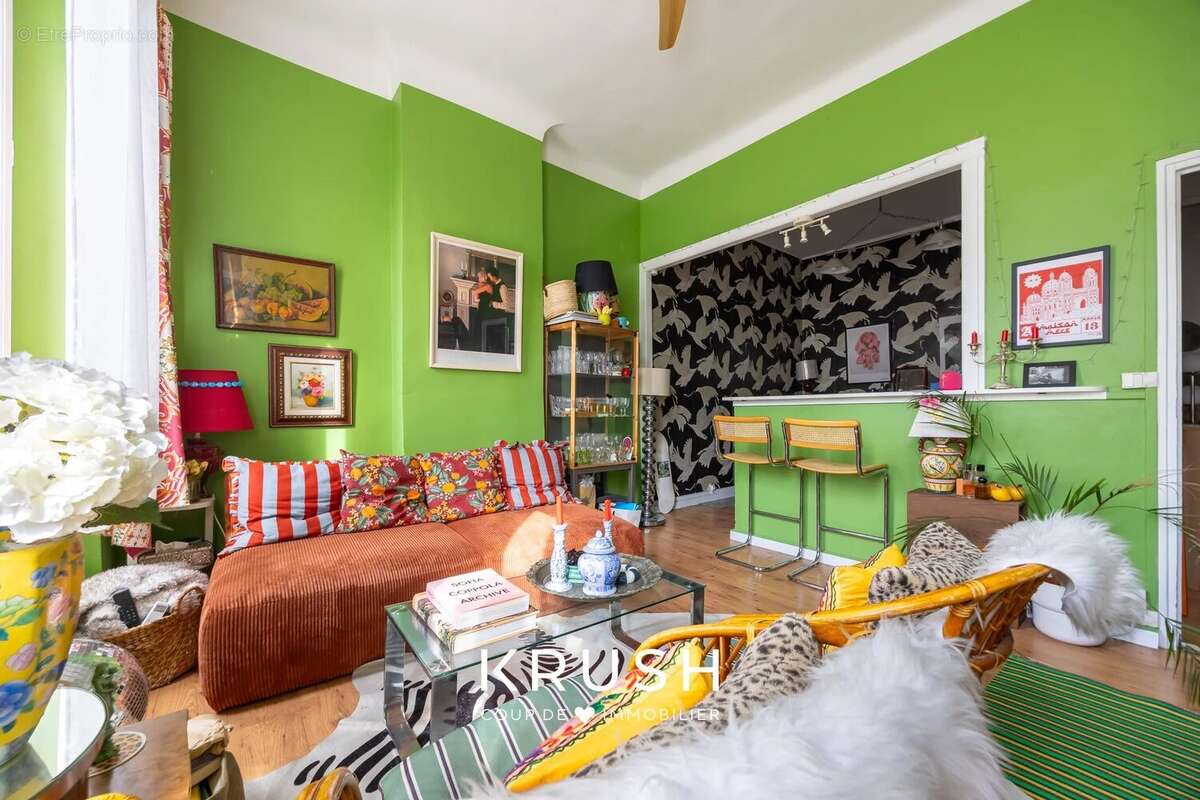 Appartement à MARSEILLE-5E