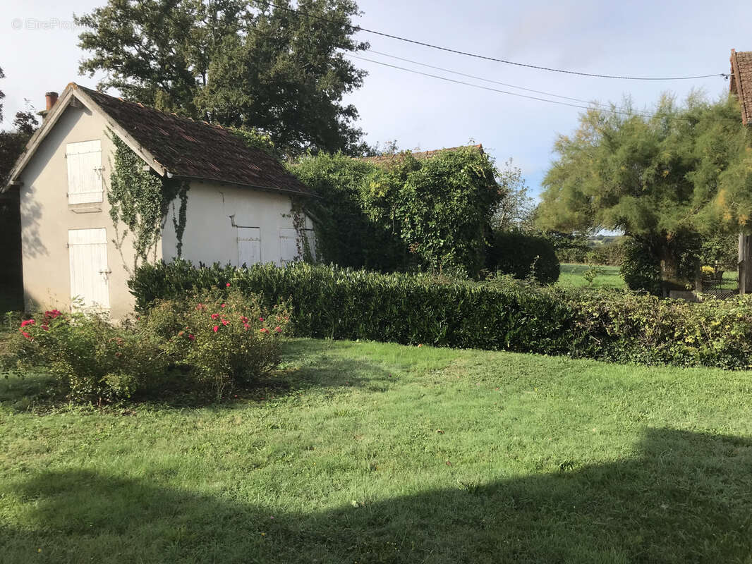 Maison à COSSAYE