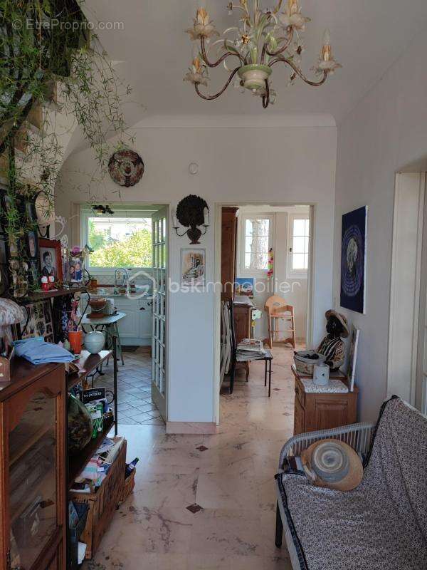 Pavillon sur sous-sol total de 234 m² sur 880 m² de jardin - photo 20