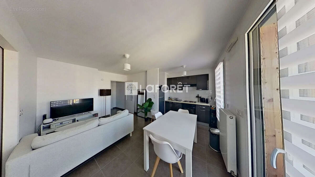Appartement à LYON-8E