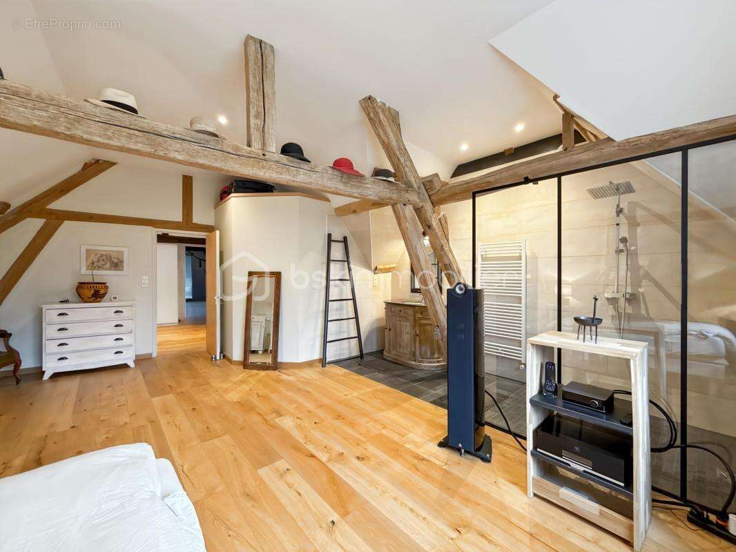 Maison à PLESSIS-SAINT-JEAN