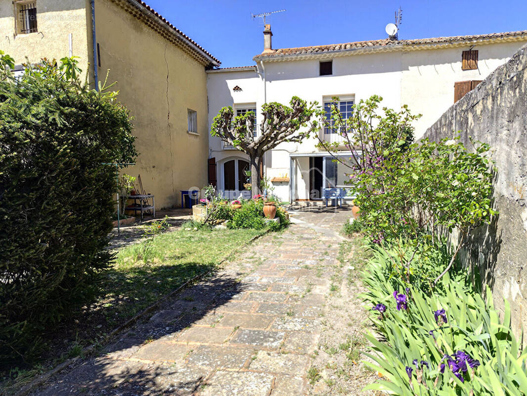 Maison à JONQUIERES