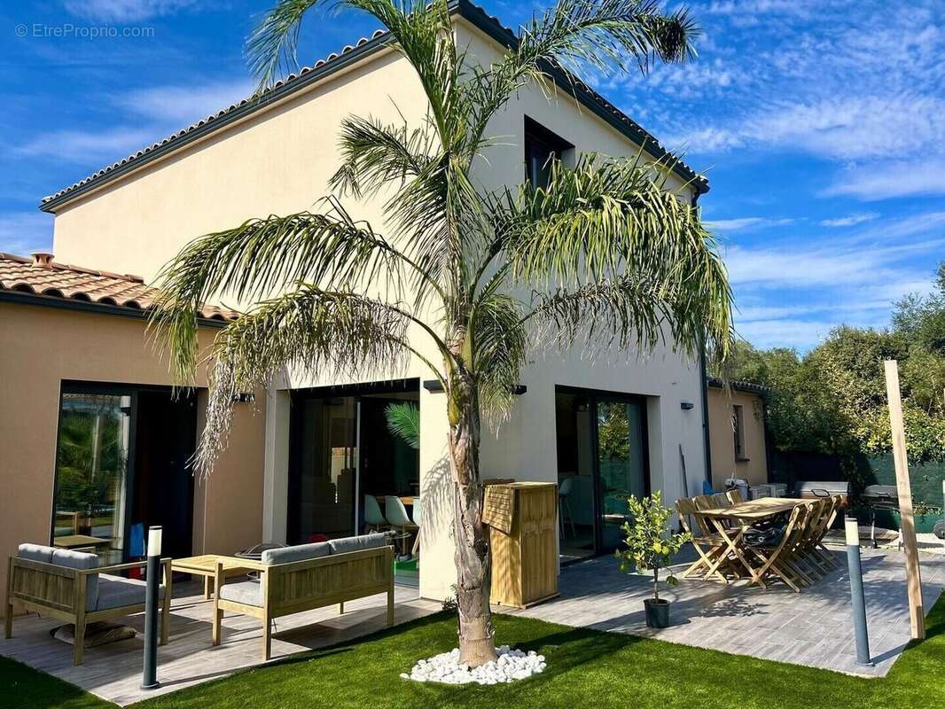 Maison à RESTINCLIERES