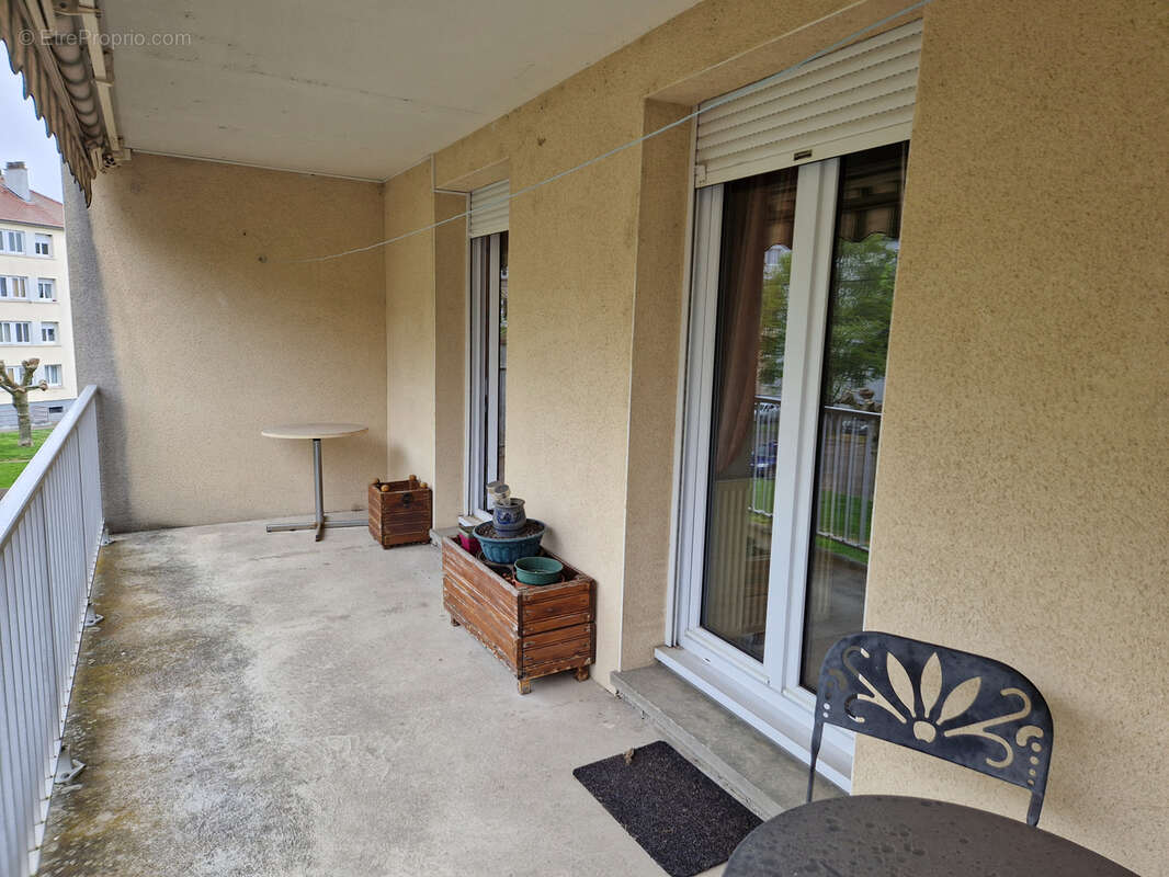 Appartement T4 avec grand balcon - photo 16