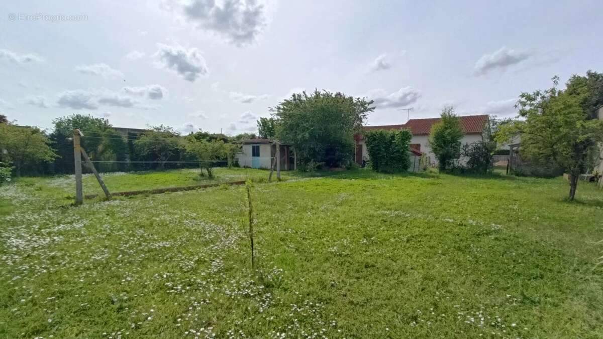 Maison à AYRON