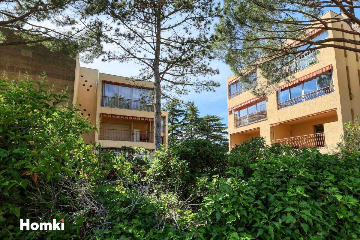 Appartement à SAINT-CYR-SUR-MER