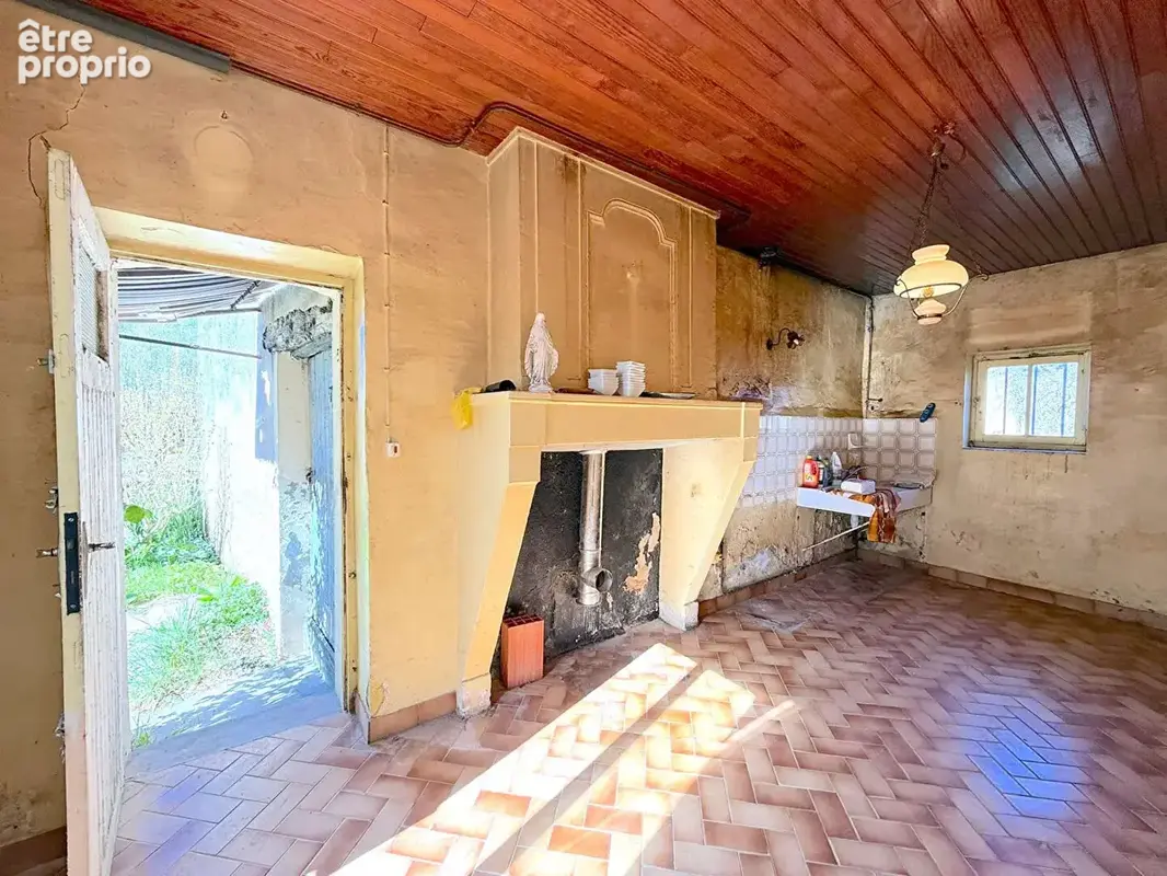 A vendre maison en pierre avec jardin et garage - secteur blaye - cartelegues - photo 5