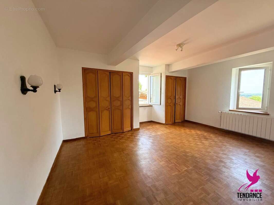 Jolie Maison de village 4 pièces 118 m² avec Jardin. - photo 4