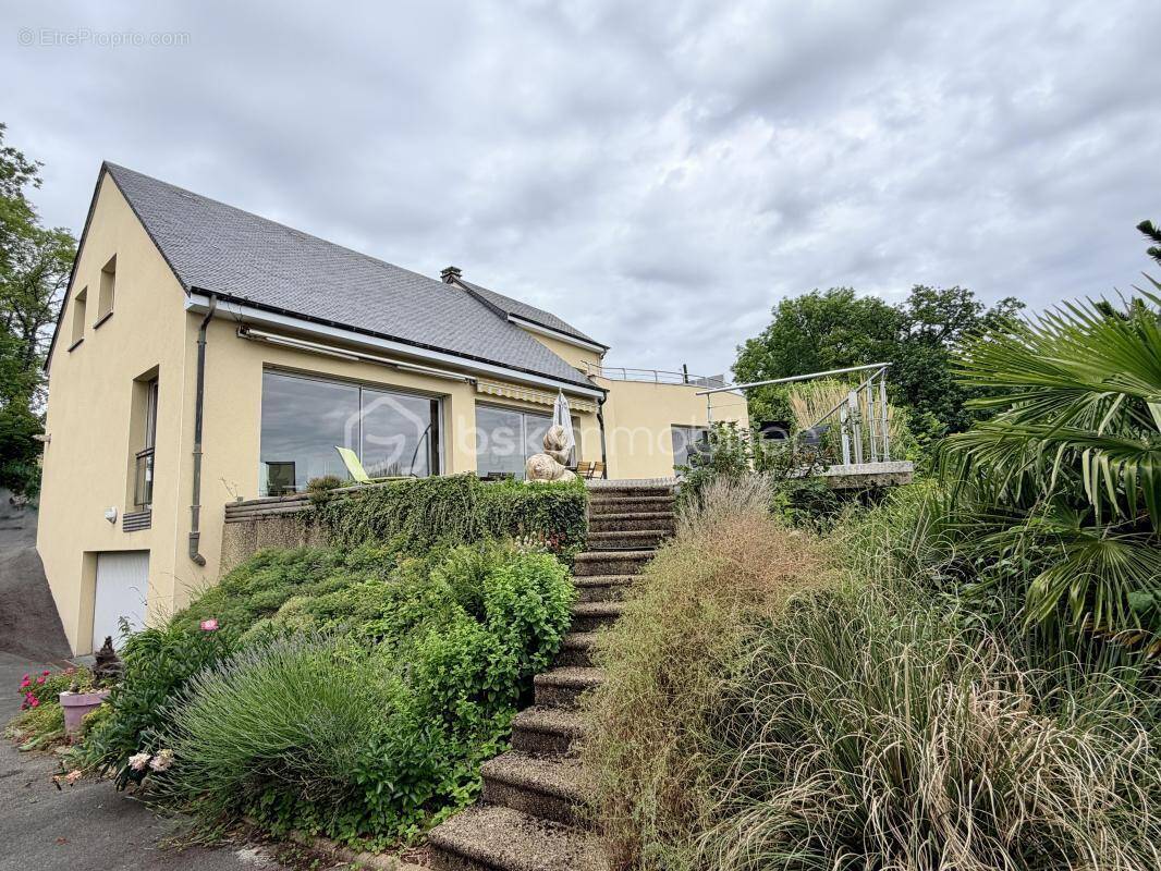 Maison à CHARLEVILLE-MEZIERES