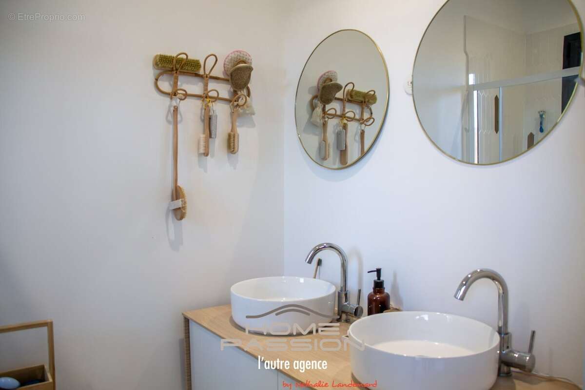 Maison à VAUX-SUR-MER