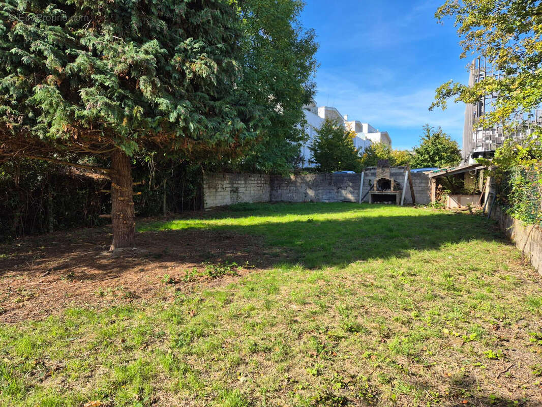 Terrain à VILLEPINTE