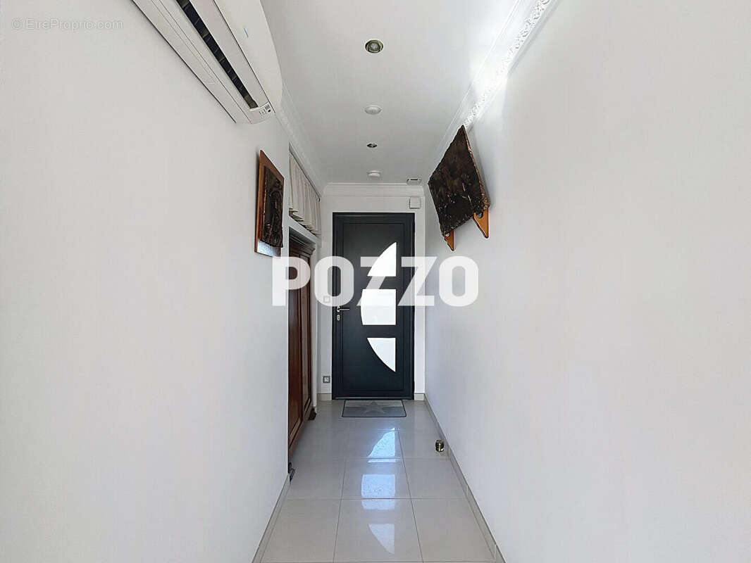 Maison à TESSY-SUR-VIRE