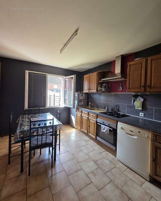 Maison 97 m² à Leval  - photo 5