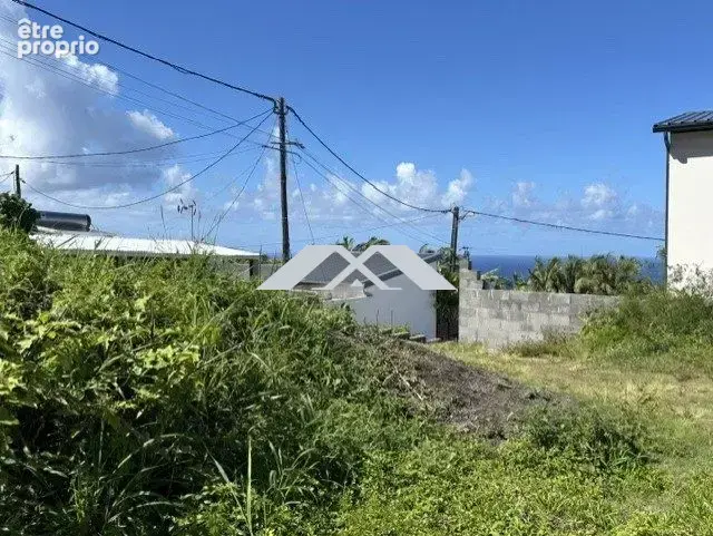 Terrain à SAINT-JOSEPH