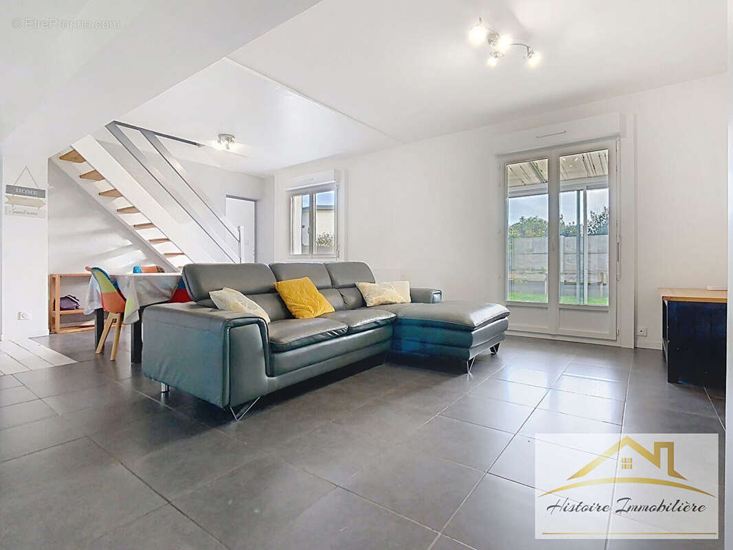 Maison à LAMPAUL-PLOUARZEL