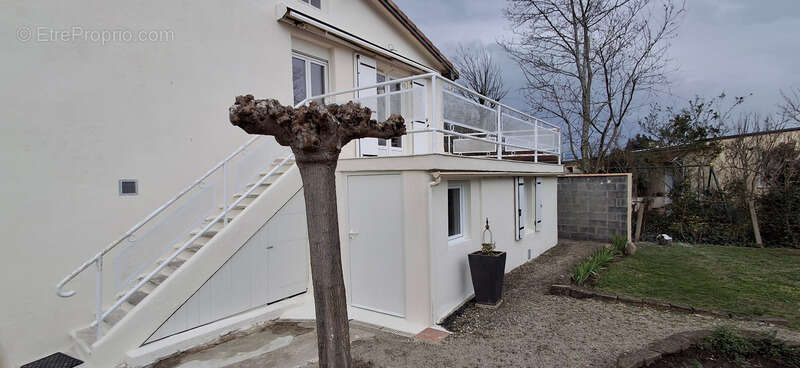 Maison à LABRUGUIERE