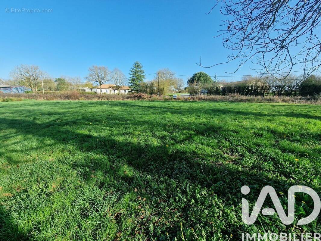 Photo 1 - Terrain à VOULTEGON