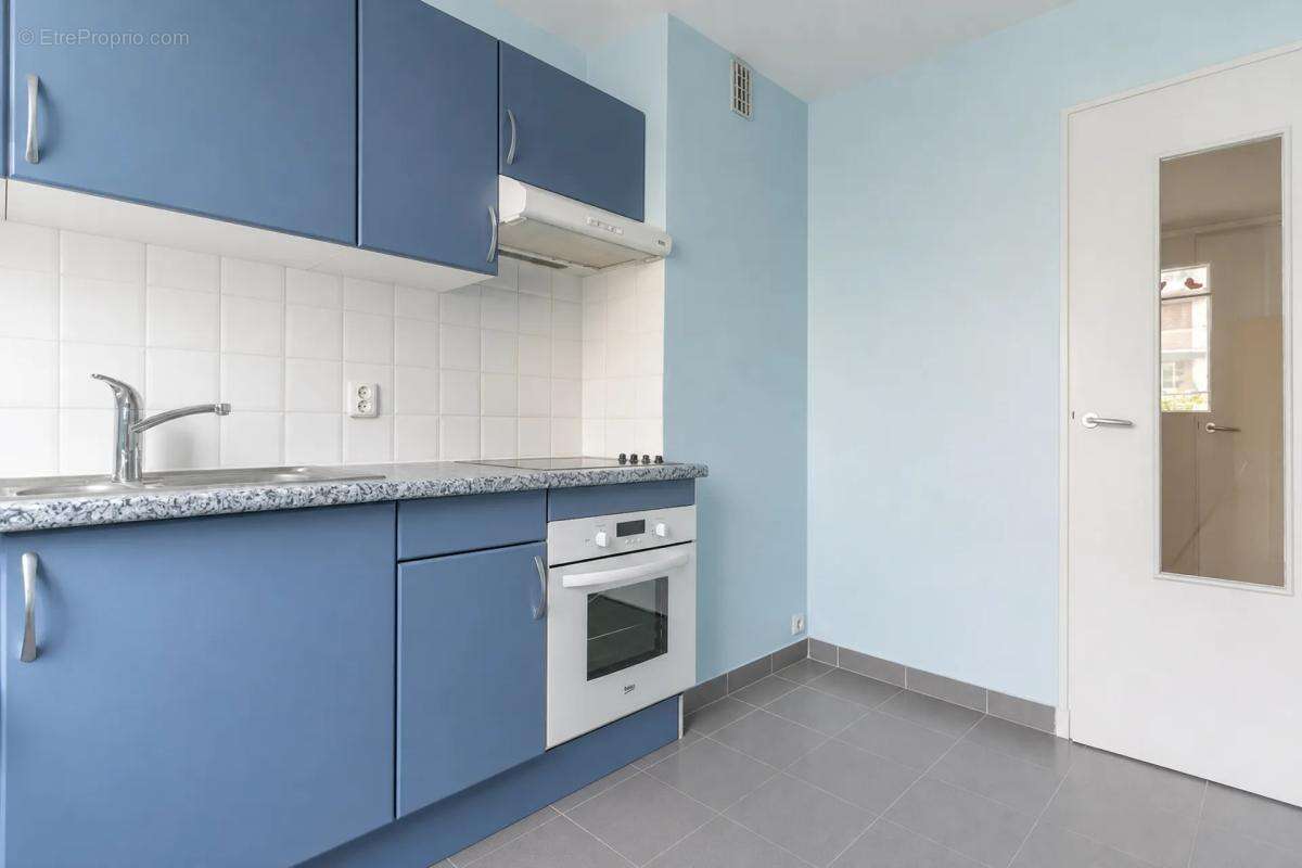 Grand studio lumineux, cave et parking, à Maisons-Laffitte - photo 5