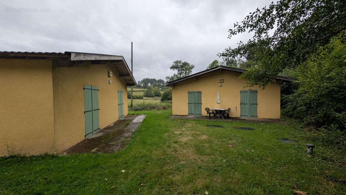 Appartement à SAINT-CLEMENT-DE-VERS