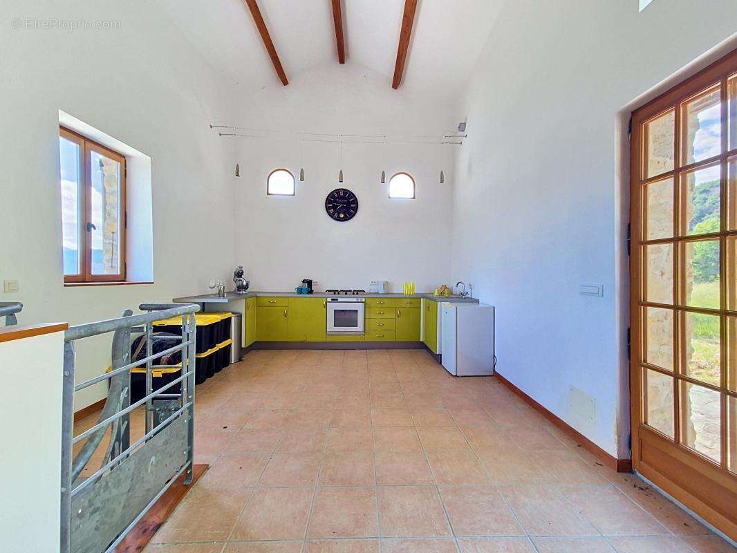 Maison 204 m² à La Penne  - photo 14