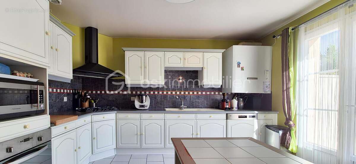 Commerce à BALLAINVILLIERS