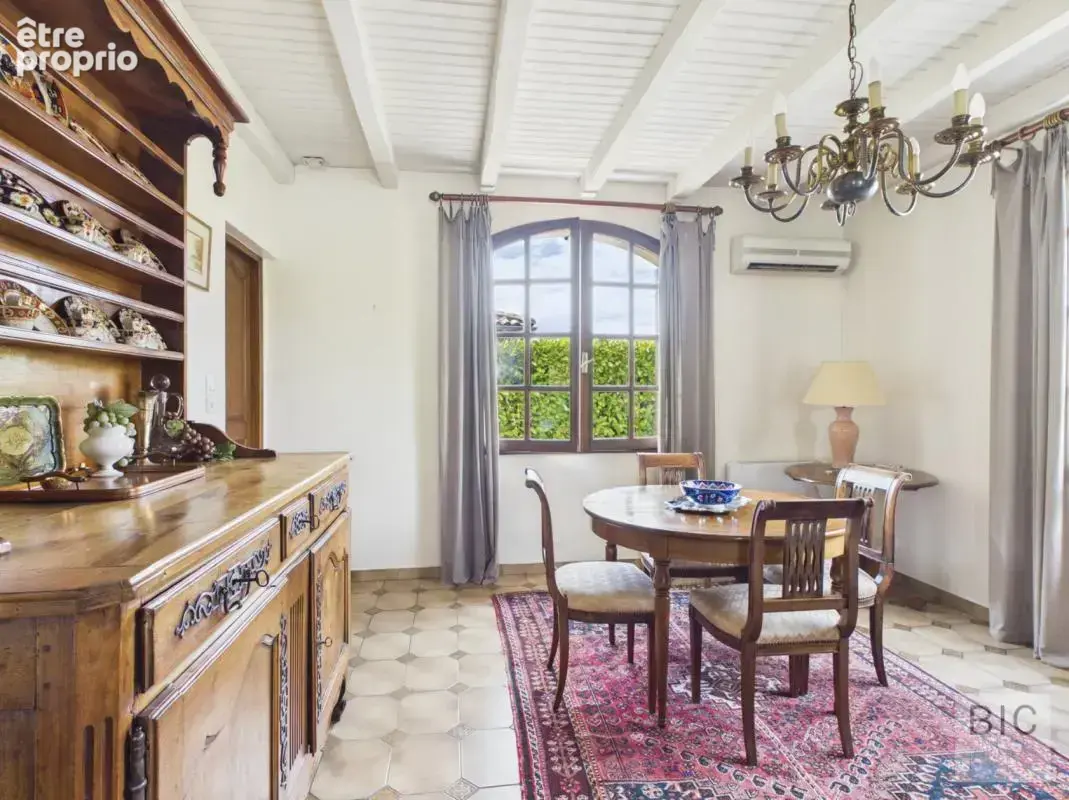 A vendre Jolie maison familiale avec climatisation, jardin et garage - photo 3