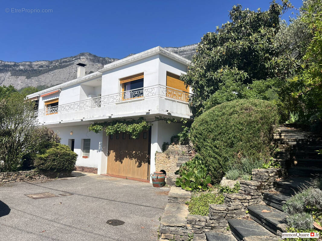 Maison à SAINT-ISMIER