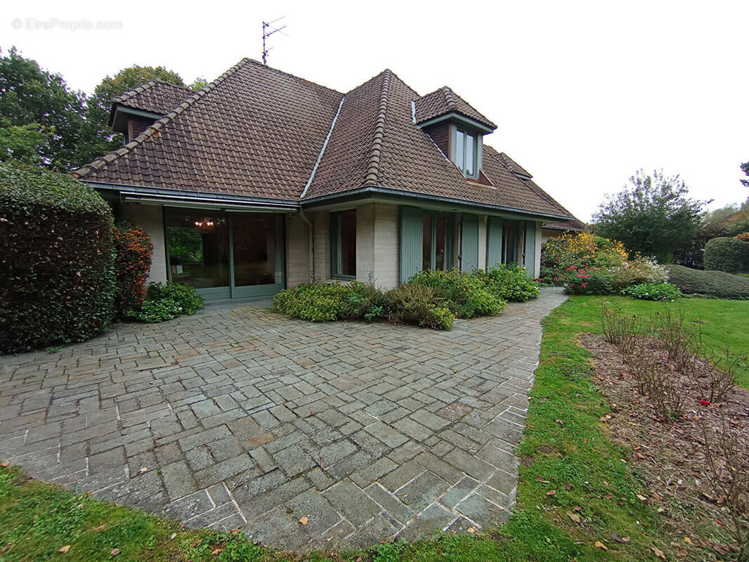 Maison à SAINT-FLORIS