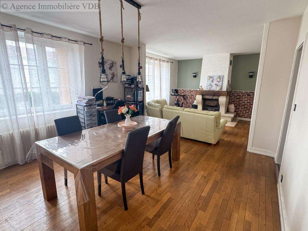 Appartement à DELME