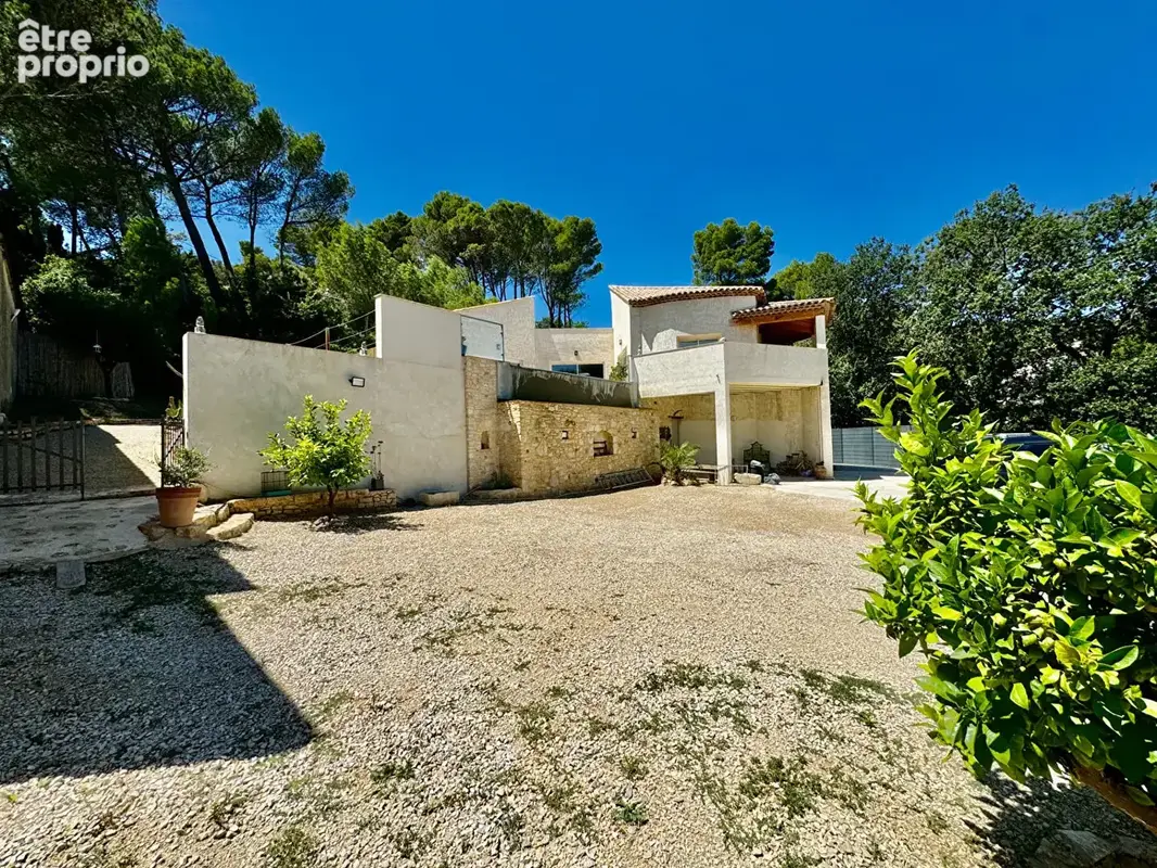 Maison Laudun l'Ardoise - 6 pièces - 300 m² avec gîte. - photo 17