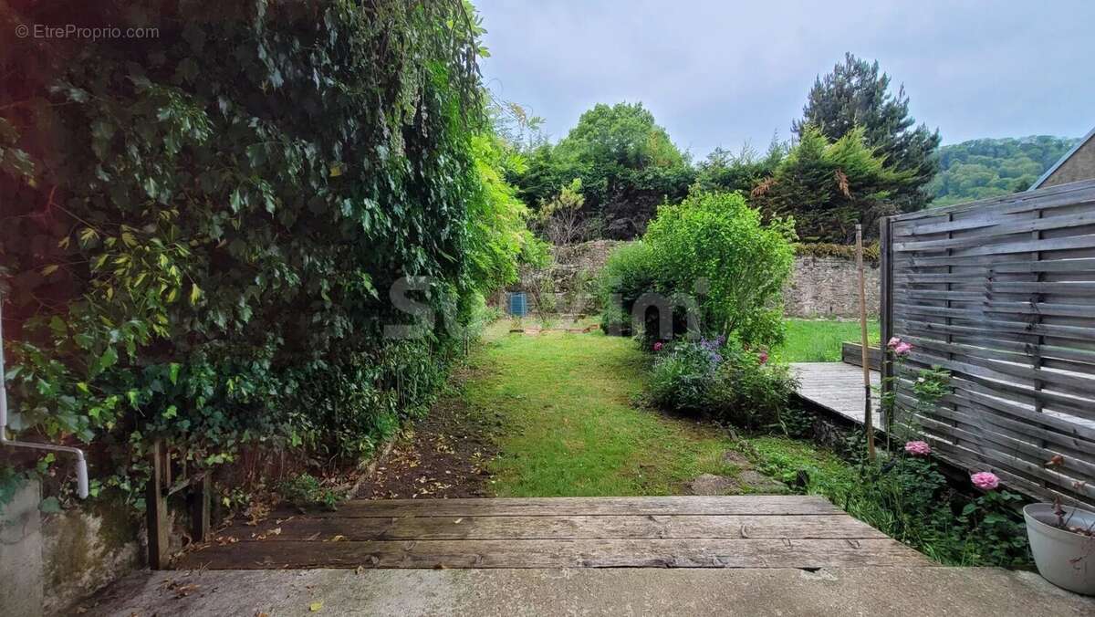 Maison à LONS-LE-SAUNIER