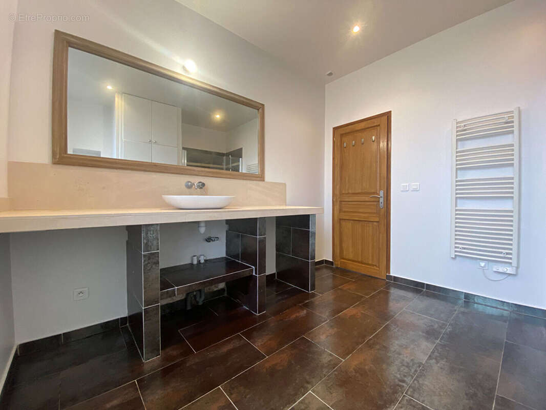 Maison à BOURGTHEROULDE-INFREVILLE