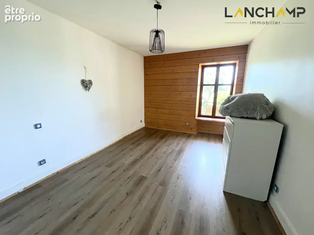 Maison de caractère de 190m2 avec jardin vue Rhône - photo 6