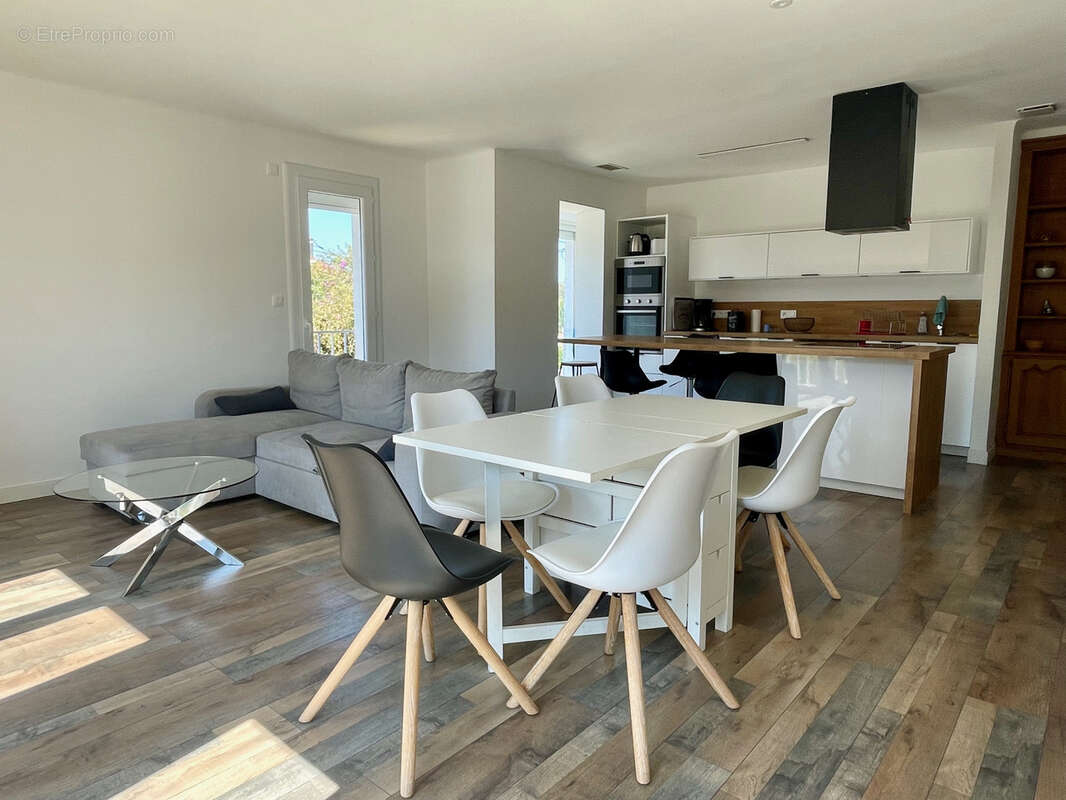 Exclusivité au pied du massif des albères : villa 4 faces rénovée de 146 m2 avec piscine et garage - photo 5
