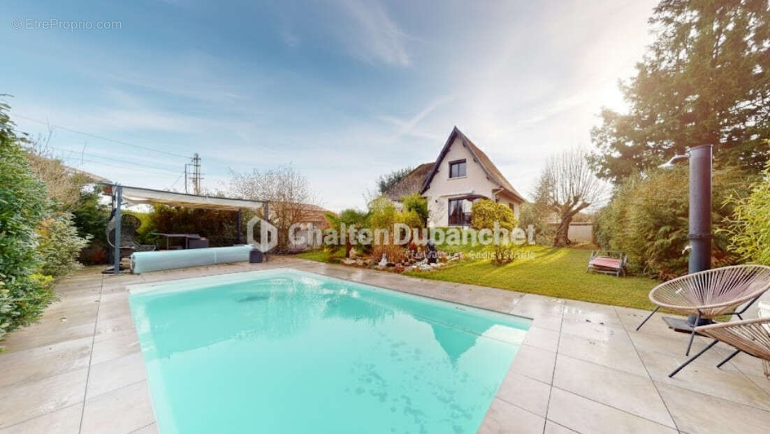 Maison à LE COTEAU