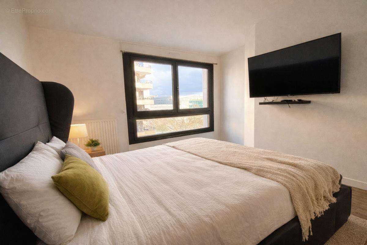 Appartement à LEVALLOIS-PERRET