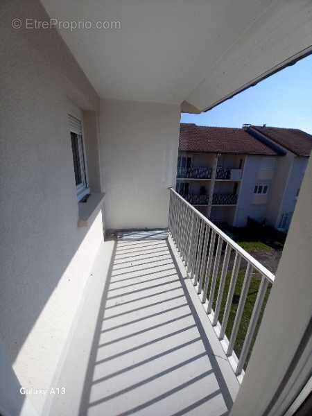 Appartement 75 m² à Seloncourt  - photo 2