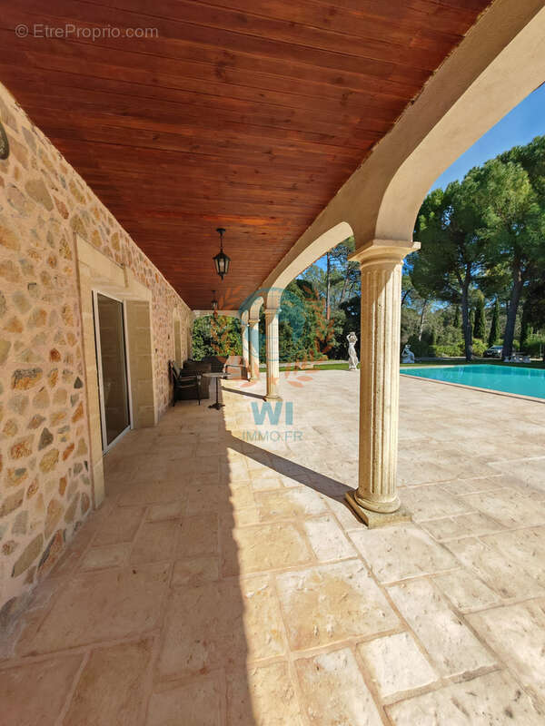 Propriété de charme avec piscine et dépendance - photo 12