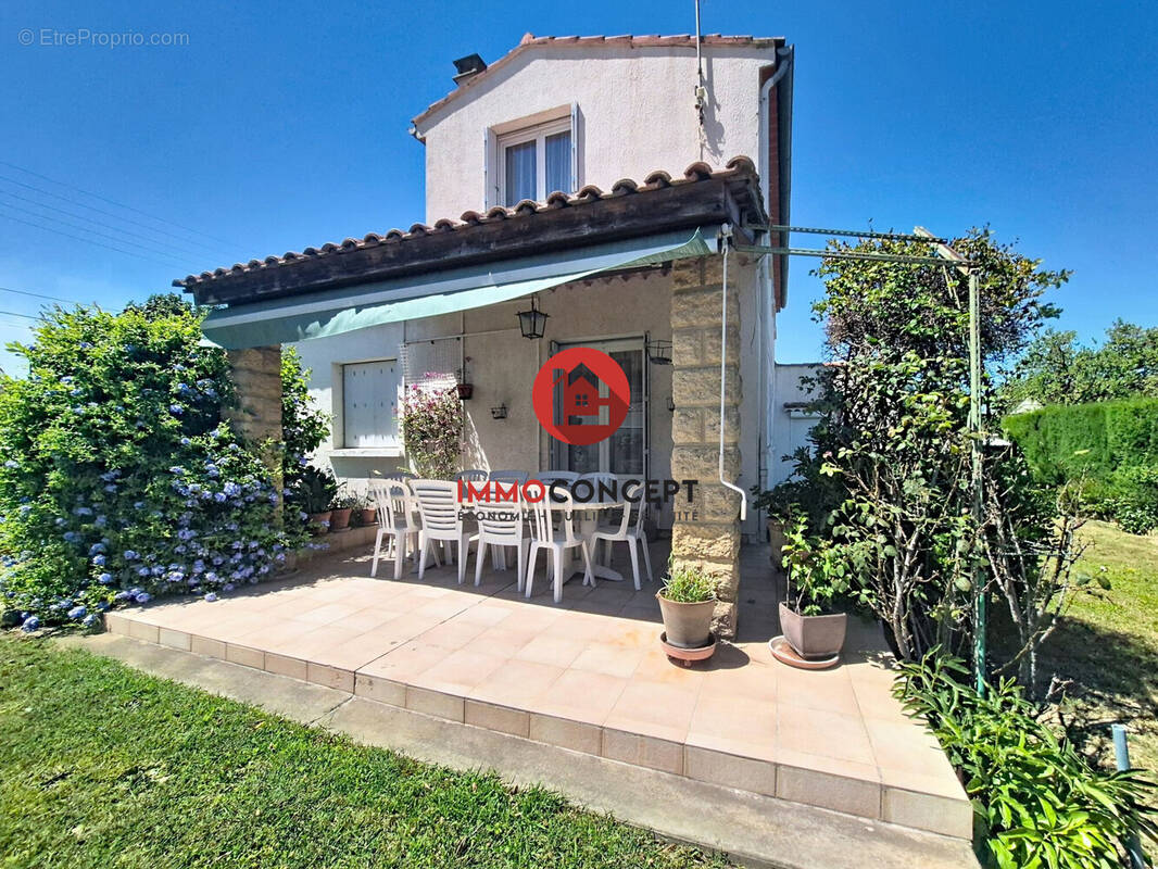 Maison à ROQUEMAURE