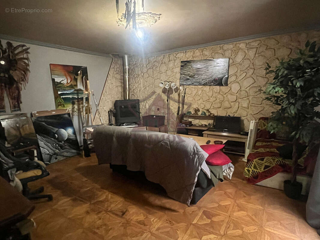 Maison à SAINT-VICTOR-DE-MALCAP