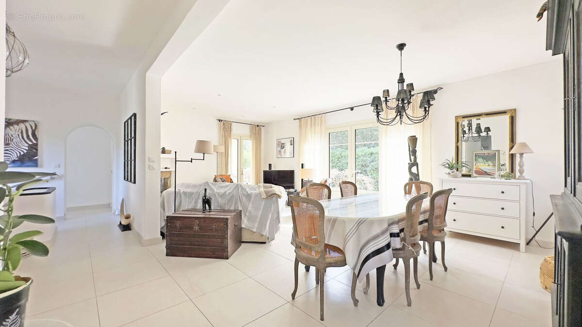 Maison à CAVALAIRE-SUR-MER