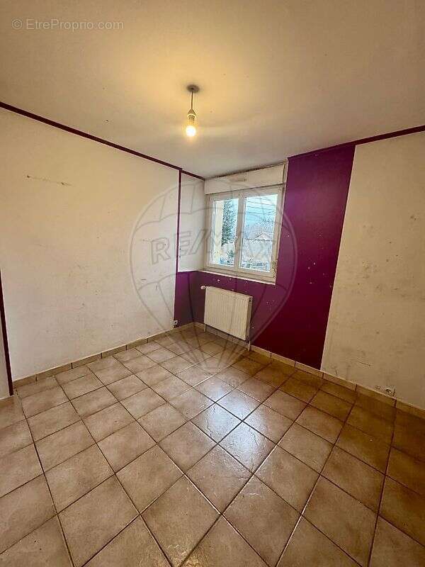 Maison à SERROUVILLE